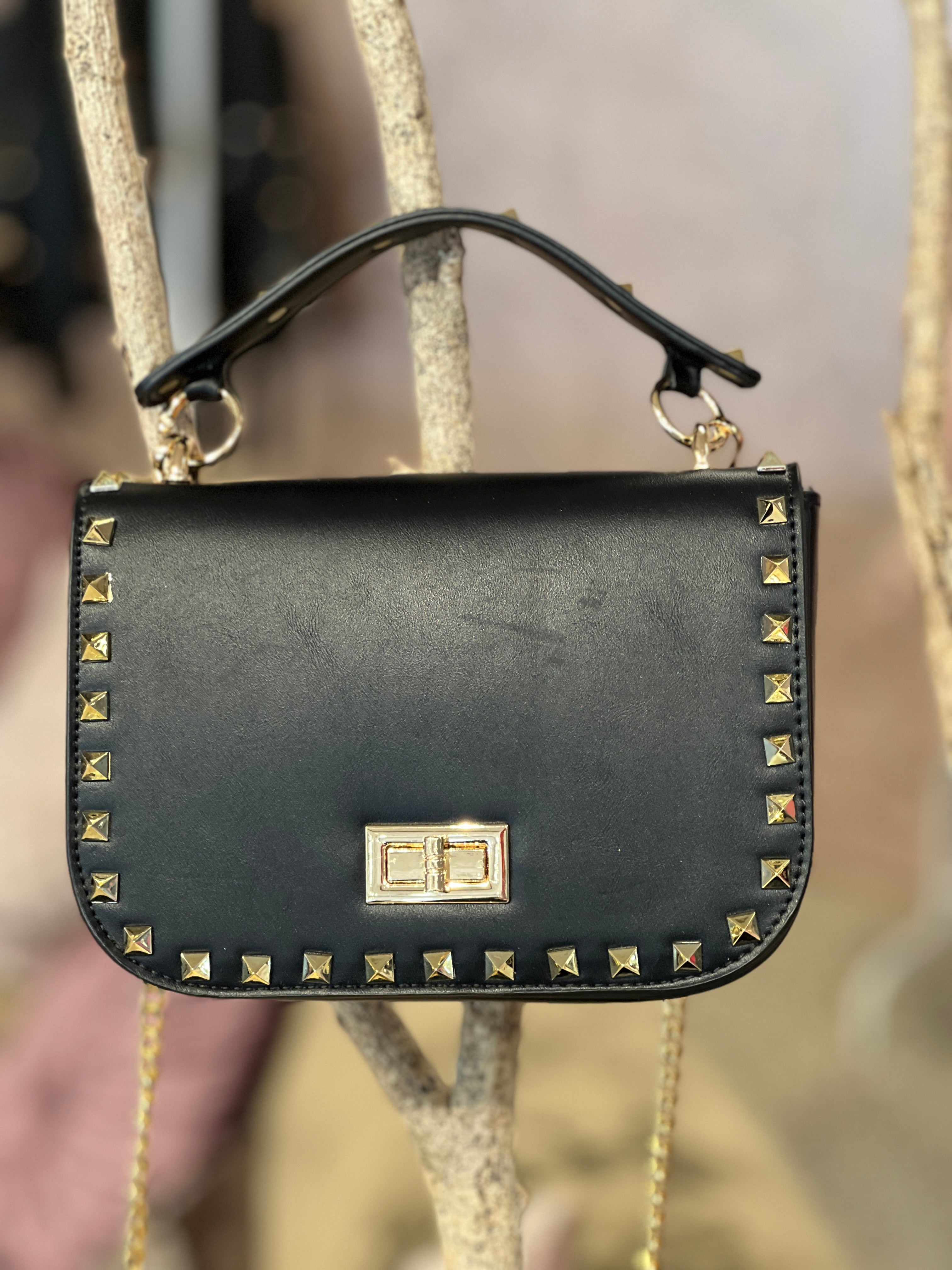 Lisa - Liten väska med guld nitar